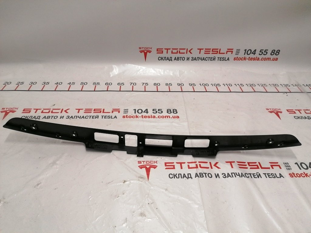 2 Support d'éclairage de plaque d'immatriculation et chrome. Garnitures de couvercle de coffre Tesla modèle X 1046925-00-E